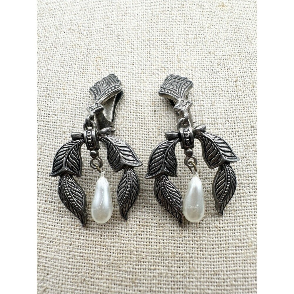 Signed Spain Faux Pearl Flower Clip On Earrings